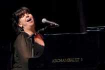 ELMARAD! Lianne Carroll ELMARAD! Lianne Carroll