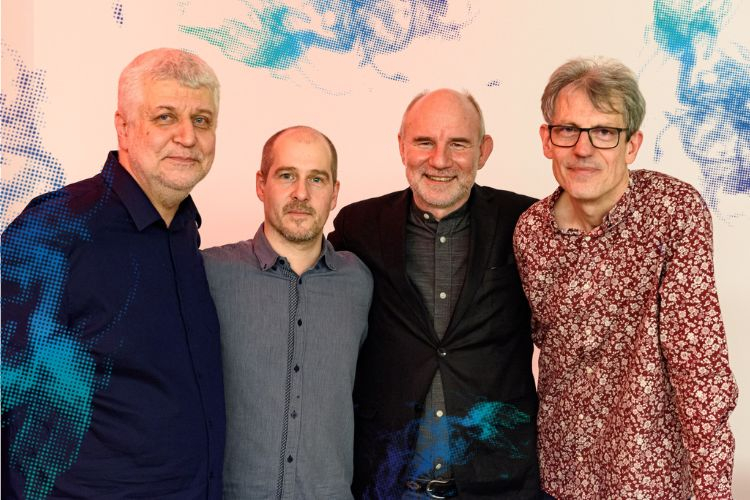 Juhász Gábor Trio feat. Holló Aurél Juhász Gábor Trio feat. Holló Aurél