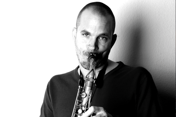 Tóth Viktor Birdfood Market