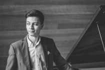 Oláh Krisztián Trio Oláh Krisztián Trio
