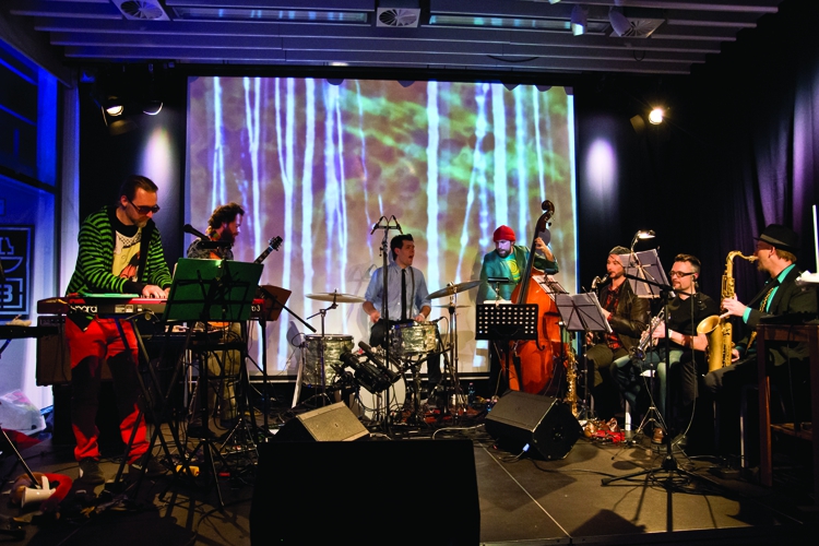 Szeleburdi Vasárnapok - Szeleburdi Gyerekfesztivál: Zakatoló Zenemozi Szeleburdi Vasárnapok - Szeleburdi Gyerekfesztivál: Zakatoló Zenemozi