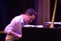 TIM “MR. DYNAMITE” LAPTHORN - ORBÁN GYÖRGY - JESZENSZKY GYÖRGY TRIO TIM “MR. DYNAMITE” LAPTHORN - ORBÁN GYÖRGY - JESZENSZKY GYÖRGY TRIO
